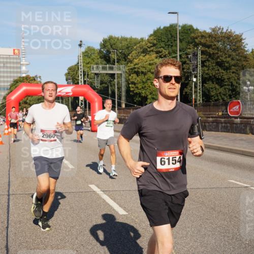 07.09.2025 - BARMER Alsterlauf Yannick Fuchs http://msf.ph/oto/8791383 07.09.2025 09:41:46 Laufen 2960, 8414, 35, 6154 meine-sportfotos.de