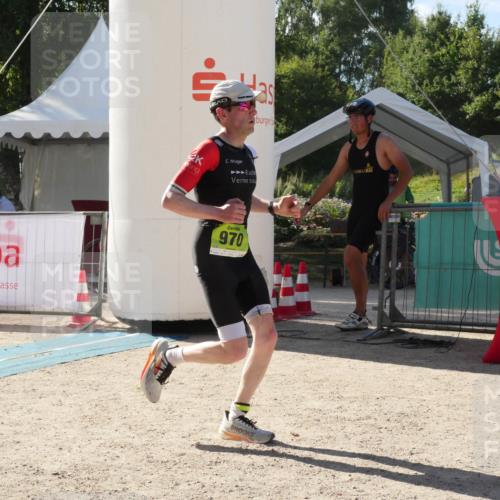 07.09.2025 - 19. Norderstedt Triathlon Zöllner http://msf.ph/oto/8791389 07.09.2025 15:48:51 Ziel 970 meine-sportfotos.de