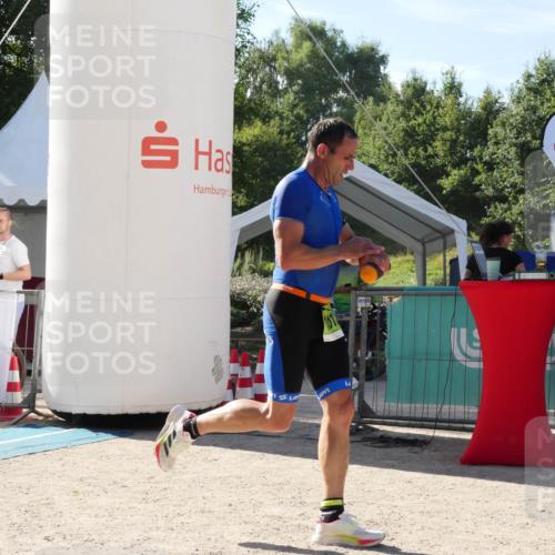 07.09.2025 - 19. Norderstedt Triathlon Zöllner http://msf.ph/oto/8791413 07.09.2025 15:49:32 Ziel 1012 meine-sportfotos.de