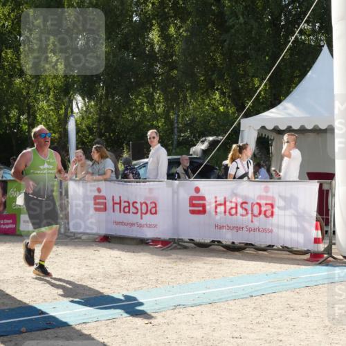 07.09.2025 - 19. Norderstedt Triathlon Zöllner http://msf.ph/oto/8791418 07.09.2025 15:50:02 Ziel 1005 meine-sportfotos.de
