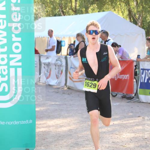 07.09.2025 - 19. Norderstedt Triathlon Zöllner http://msf.ph/oto/8791438 07.09.2025 16:32:15 Ziel 1629 meine-sportfotos.de