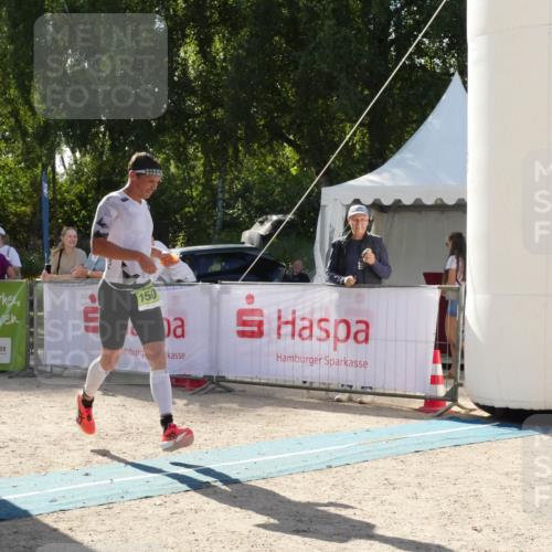 07.09.2025 - 19. Norderstedt Triathlon Zöllner http://msf.ph/oto/8791457 07.09.2025 15:52:15 Ziel 1501 meine-sportfotos.de