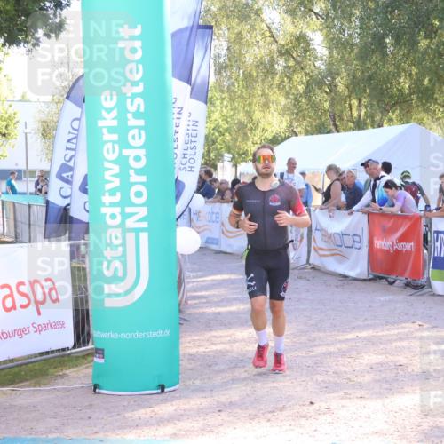 07.09.2025 - 19. Norderstedt Triathlon Zöllner http://msf.ph/oto/8791478 07.09.2025 16:32:20 Ziel 493, 1629 meine-sportfotos.de