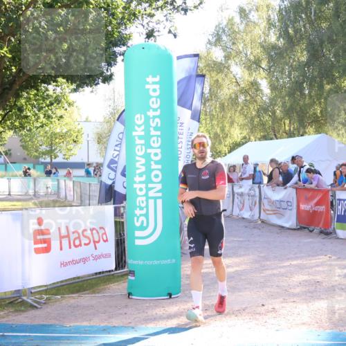 07.09.2025 - 19. Norderstedt Triathlon Zöllner http://msf.ph/oto/8791489 07.09.2025 16:32:21 Ziel 493, 1629 meine-sportfotos.de