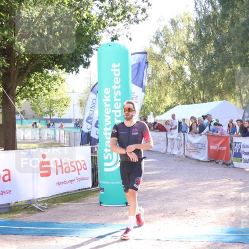 07.09.2025 - 19. Norderstedt Triathlon Zöllner http://msf.ph/oto/8791497 07.09.2025 16:32:21 Ziel 493, 1629 meine-sportfotos.de