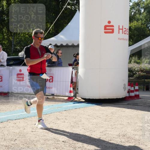 07.09.2025 - 19. Norderstedt Triathlon Zöllner http://msf.ph/oto/8791515 07.09.2025 15:54:00 Ziel 374 meine-sportfotos.de