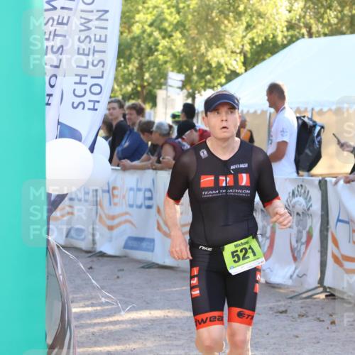 07.09.2025 - 19. Norderstedt Triathlon Zöllner http://msf.ph/oto/8791516 07.09.2025 16:32:31 Ziel 521, 1484 meine-sportfotos.de