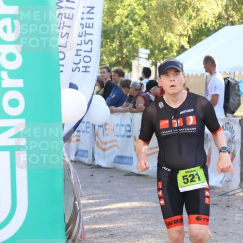 07.09.2025 - 19. Norderstedt Triathlon Zöllner http://msf.ph/oto/8791517 07.09.2025 16:32:32 Ziel 521, 1433, 1484 meine-sportfotos.de