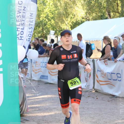 07.09.2025 - 19. Norderstedt Triathlon Zöllner http://msf.ph/oto/8791523 07.09.2025 16:32:32 Ziel 521, 1433, 1484 meine-sportfotos.de