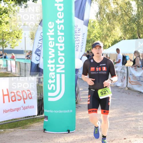 07.09.2025 - 19. Norderstedt Triathlon Zöllner http://msf.ph/oto/8791533 07.09.2025 16:32:33 Ziel 521, 1433, 1484 meine-sportfotos.de