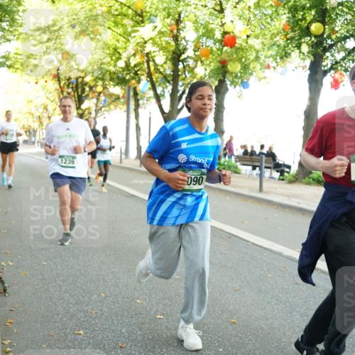 07.09.2025 - BARMER Alsterlauf Yannick Fuchs http://msf.ph/oto/8791536 07.09.2025 11:38:40 Laufen 1239, 090, 36, 1089 meine-sportfotos.de