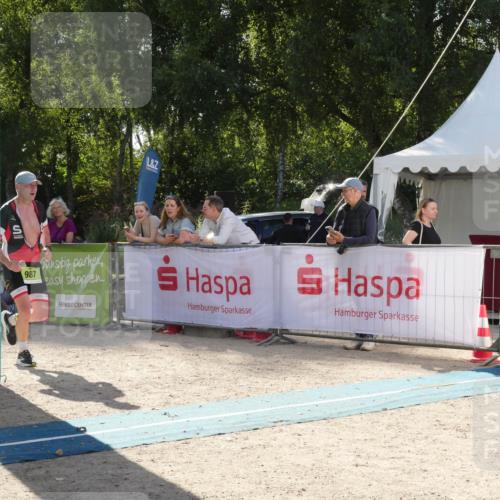 07.09.2025 - 19. Norderstedt Triathlon Zöllner http://msf.ph/oto/8791537 07.09.2025 15:55:37 Ziel 987 meine-sportfotos.de