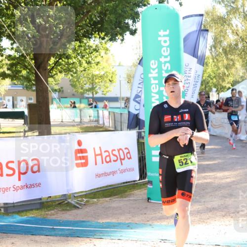 07.09.2025 - 19. Norderstedt Triathlon Zöllner http://msf.ph/oto/8791540 07.09.2025 16:32:33 Ziel 521, 1433, 1484 meine-sportfotos.de