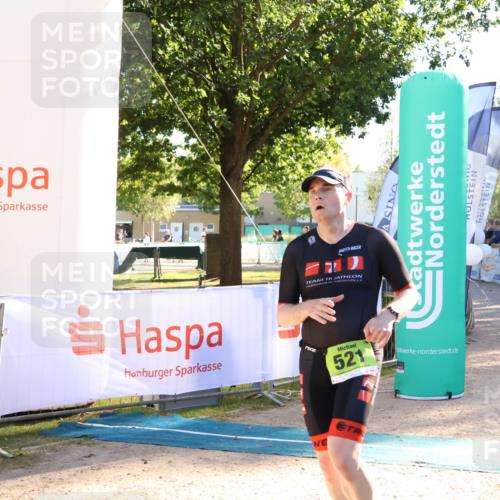 07.09.2025 - 19. Norderstedt Triathlon Zöllner http://msf.ph/oto/8791550 07.09.2025 16:32:34 Ziel 490, 521, 1433, 1484 meine-sportfotos.de
