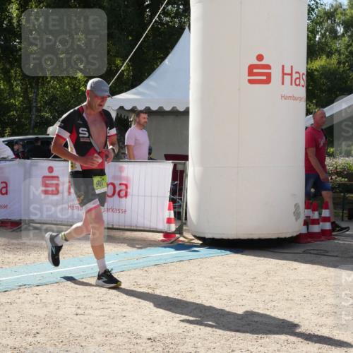 07.09.2025 - 19. Norderstedt Triathlon Zöllner http://msf.ph/oto/8791553 07.09.2025 15:55:38 Ziel 987 meine-sportfotos.de