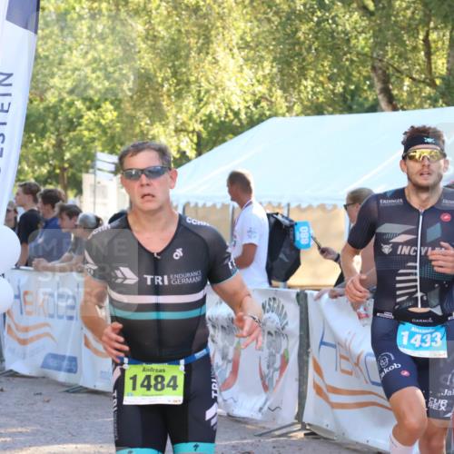 07.09.2025 - 19. Norderstedt Triathlon Zöllner http://msf.ph/oto/8791555 07.09.2025 16:32:35 Ziel 490, 521, 1433, 1484 meine-sportfotos.de