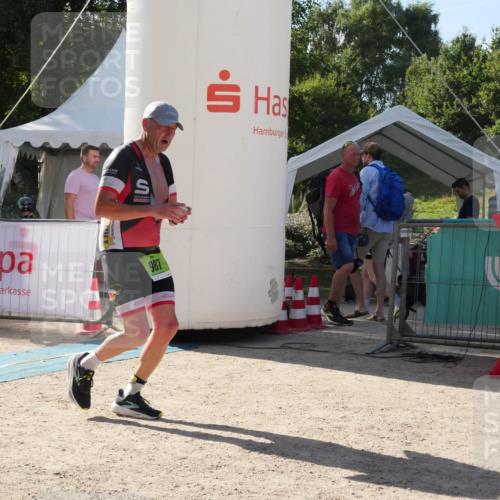 07.09.2025 - 19. Norderstedt Triathlon Zöllner http://msf.ph/oto/8791556 07.09.2025 15:55:39 Ziel 987 meine-sportfotos.de