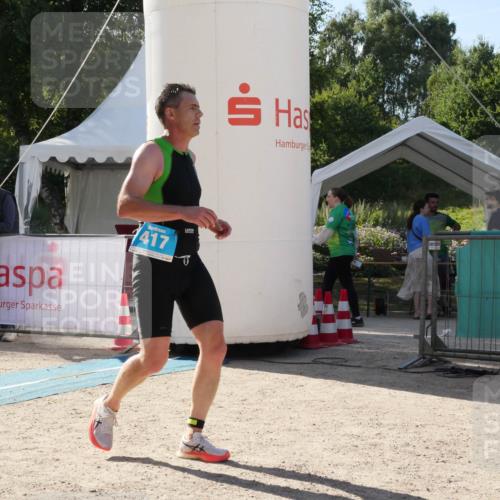 07.09.2025 - 19. Norderstedt Triathlon Zöllner http://msf.ph/oto/8791572 07.09.2025 15:56:12 Ziel 417 meine-sportfotos.de