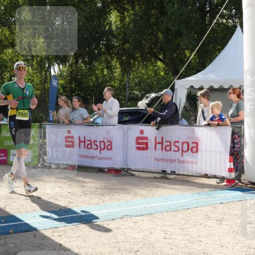 07.09.2025 - 19. Norderstedt Triathlon Zöllner http://msf.ph/oto/8791580 07.09.2025 15:58:32 Ziel  meine-sportfotos.de