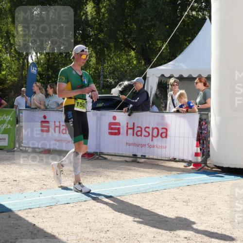07.09.2025 - 19. Norderstedt Triathlon Zöllner http://msf.ph/oto/8791586 07.09.2025 15:58:33 Ziel  meine-sportfotos.de