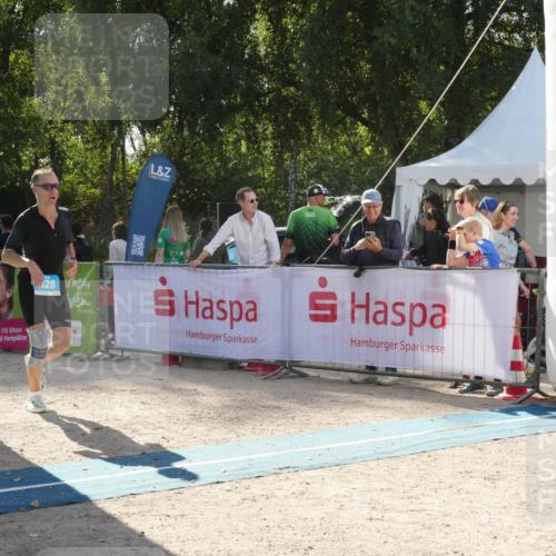 07.09.2025 - 19. Norderstedt Triathlon Zöllner http://msf.ph/oto/8791615 07.09.2025 15:59:11 Ziel 428 meine-sportfotos.de