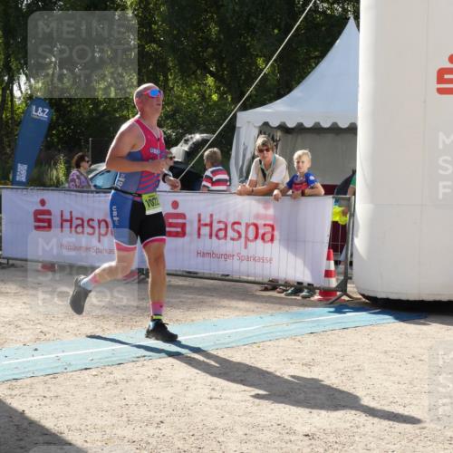07.09.2025 - 19. Norderstedt Triathlon Zöllner http://msf.ph/oto/8791637 07.09.2025 15:59:32 Ziel 1022 meine-sportfotos.de