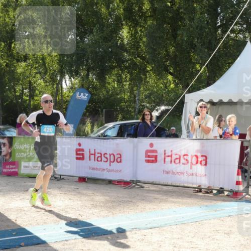 07.09.2025 - 19. Norderstedt Triathlon Zöllner http://msf.ph/oto/8791646 07.09.2025 15:59:46 Ziel 420 meine-sportfotos.de