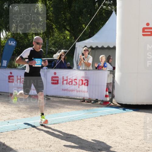 07.09.2025 - 19. Norderstedt Triathlon Zöllner http://msf.ph/oto/8791652 07.09.2025 15:59:47 Ziel 420 meine-sportfotos.de