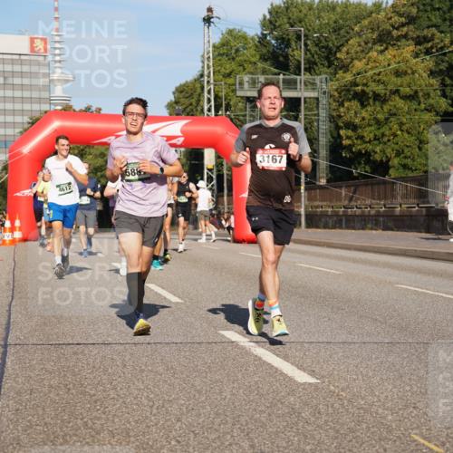 07.09.2025 - BARMER Alsterlauf Yannick Fuchs http://msf.ph/oto/8791665 07.09.2025 09:41:56 Laufen 4612, 588, 5617, 3167 meine-sportfotos.de