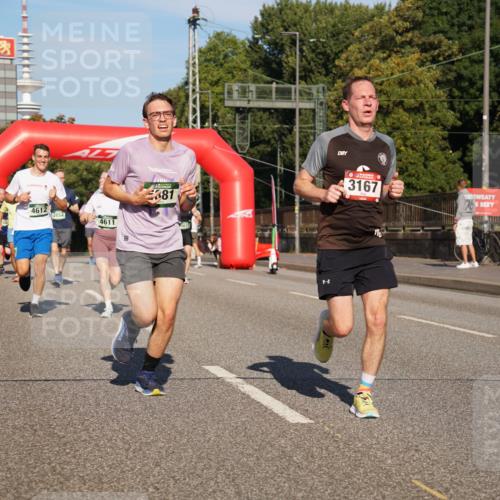 07.09.2025 - BARMER Alsterlauf Yannick Fuchs http://msf.ph/oto/8791686 07.09.2025 09:41:56 Laufen 4612, 2854, 4611, 381, 3167 meine-sportfotos.de