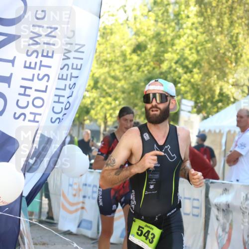 07.09.2025 - 19. Norderstedt Triathlon Zöllner http://msf.ph/oto/8791687 07.09.2025 16:33:16 Ziel 438, 543 meine-sportfotos.de