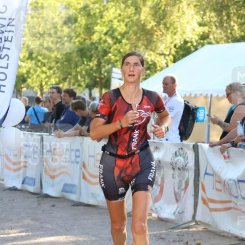 07.09.2025 - 19. Norderstedt Triathlon Zöllner http://msf.ph/oto/8791719 07.09.2025 16:33:18 Ziel 438, 543 meine-sportfotos.de