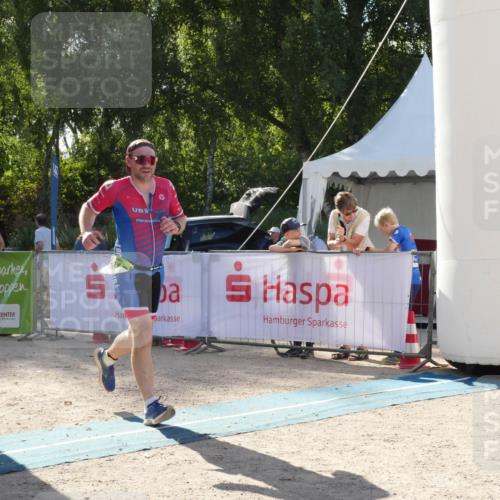 07.09.2025 - 19. Norderstedt Triathlon Zöllner http://msf.ph/oto/8791722 07.09.2025 16:02:55 Ziel 1019 meine-sportfotos.de