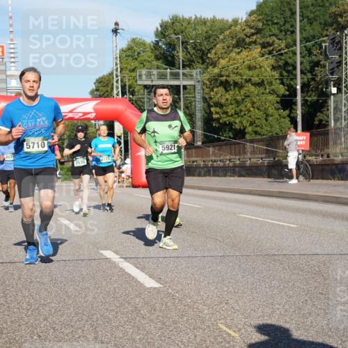 07.09.2025 - BARMER Alsterlauf Yannick Fuchs http://msf.ph/oto/8791773 07.09.2025 09:44:04 Laufen 8075, 5710, 5921, 3538, 4173 meine-sportfotos.de