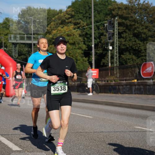 07.09.2025 - BARMER Alsterlauf Yannick Fuchs http://msf.ph/oto/8791797 07.09.2025 09:44:06 Laufen 5715, 35, 3538 meine-sportfotos.de