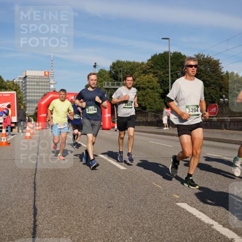 07.09.2025 - BARMER Alsterlauf Yannick Fuchs http://msf.ph/oto/8791801 07.09.2025 09:42:01 Laufen 2855, 2854, 5740, 5338, 3204, 4684, 561 meine-sportfotos.de