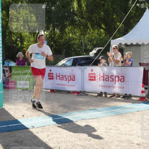 07.09.2025 - 19. Norderstedt Triathlon Zöllner http://msf.ph/oto/8791842 07.09.2025 16:08:56 Ziel 1431 meine-sportfotos.de