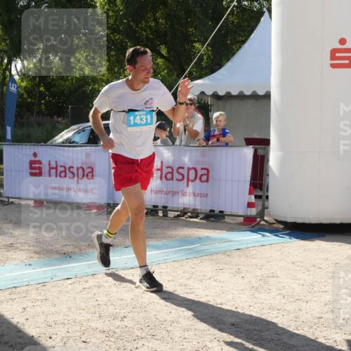 07.09.2025 - 19. Norderstedt Triathlon Zöllner http://msf.ph/oto/8791848 07.09.2025 16:08:57 Ziel 1431 meine-sportfotos.de