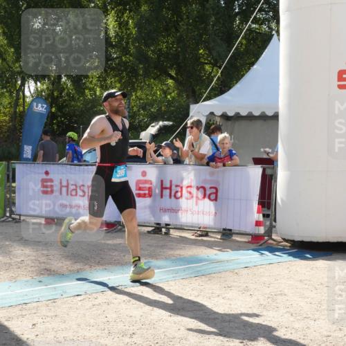 07.09.2025 - 19. Norderstedt Triathlon Zöllner http://msf.ph/oto/8791862 07.09.2025 16:09:24 Ziel 395, 1466 meine-sportfotos.de