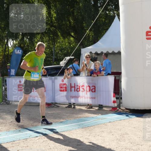07.09.2025 - 19. Norderstedt Triathlon Zöllner http://msf.ph/oto/8791869 07.09.2025 16:09:25 Ziel 395, 1466 meine-sportfotos.de