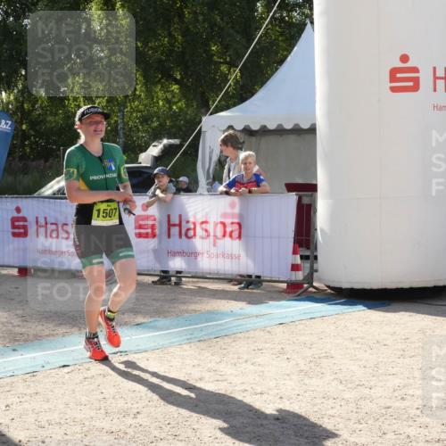 07.09.2025 - 19. Norderstedt Triathlon Zöllner http://msf.ph/oto/8791888 07.09.2025 16:09:40 Ziel 1507 meine-sportfotos.de