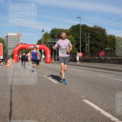 07.09.2025 - BARMER Alsterlauf Yannick Fuchs http://msf.ph/oto/8791895 07.09.2025 09:42:05 Laufen 4204 meine-sportfotos.de