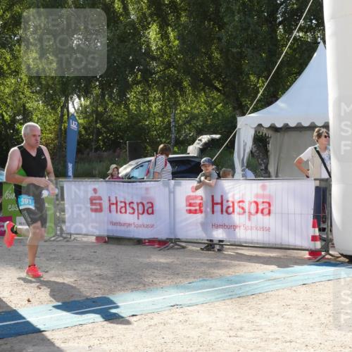 07.09.2025 - 19. Norderstedt Triathlon Zöllner http://msf.ph/oto/8791896 07.09.2025 16:09:52 Ziel 391 meine-sportfotos.de