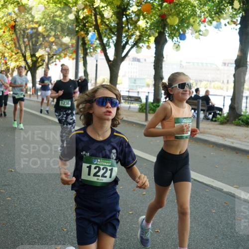 07.09.2025 - BARMER Alsterlauf Yannick Fuchs http://msf.ph/oto/8791897 07.09.2025 11:39:03 Laufen 1075, 1078, 1230, 36, 1221 meine-sportfotos.de