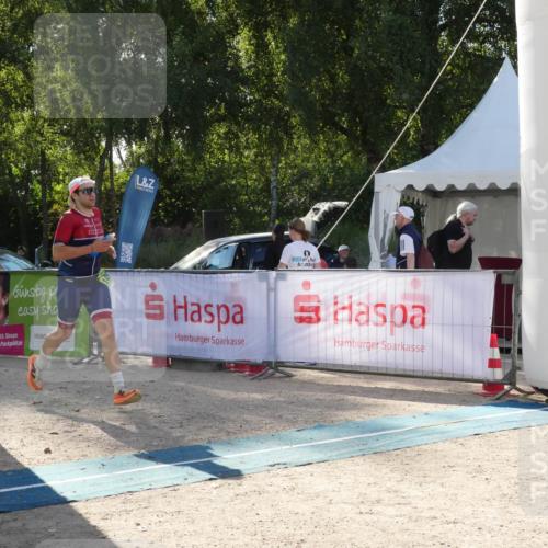 07.09.2025 - 19. Norderstedt Triathlon Zöllner http://msf.ph/oto/8791913 07.09.2025 16:10:46 Ziel 1496 meine-sportfotos.de
