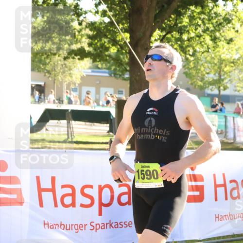 07.09.2025 - 19. Norderstedt Triathlon Zöllner http://msf.ph/oto/8791950 07.09.2025 16:34:38 Ziel 1590 meine-sportfotos.de