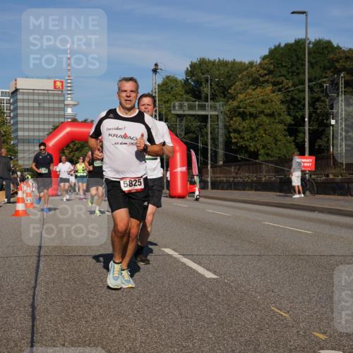 07.09.2025 - BARMER Alsterlauf Yannick Fuchs http://msf.ph/oto/8791960 07.09.2025 09:42:11 Laufen 97, 5474, 5825 meine-sportfotos.de