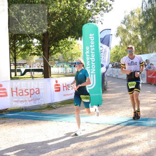 07.09.2025 - 19. Norderstedt Triathlon Zöllner http://msf.ph/oto/8792000 07.09.2025 16:34:44 Ziel 1080, 1587, 1590 meine-sportfotos.de