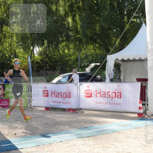 07.09.2025 - 19. Norderstedt Triathlon Zöllner http://msf.ph/oto/8792005 07.09.2025 16:13:56 Ziel 469, 1503 meine-sportfotos.de