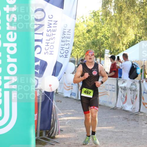 07.09.2025 - 19. Norderstedt Triathlon Zöllner http://msf.ph/oto/8792022 07.09.2025 16:35:09 Ziel 492 meine-sportfotos.de